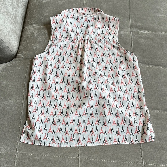 Pink and Red Geometric Notched Collar Tank Top
Vintage - Picture 7 of 7